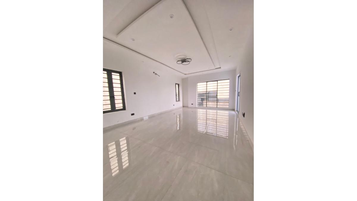 2 bed flat to let, Crown Lodge, Elystan Street - African Land