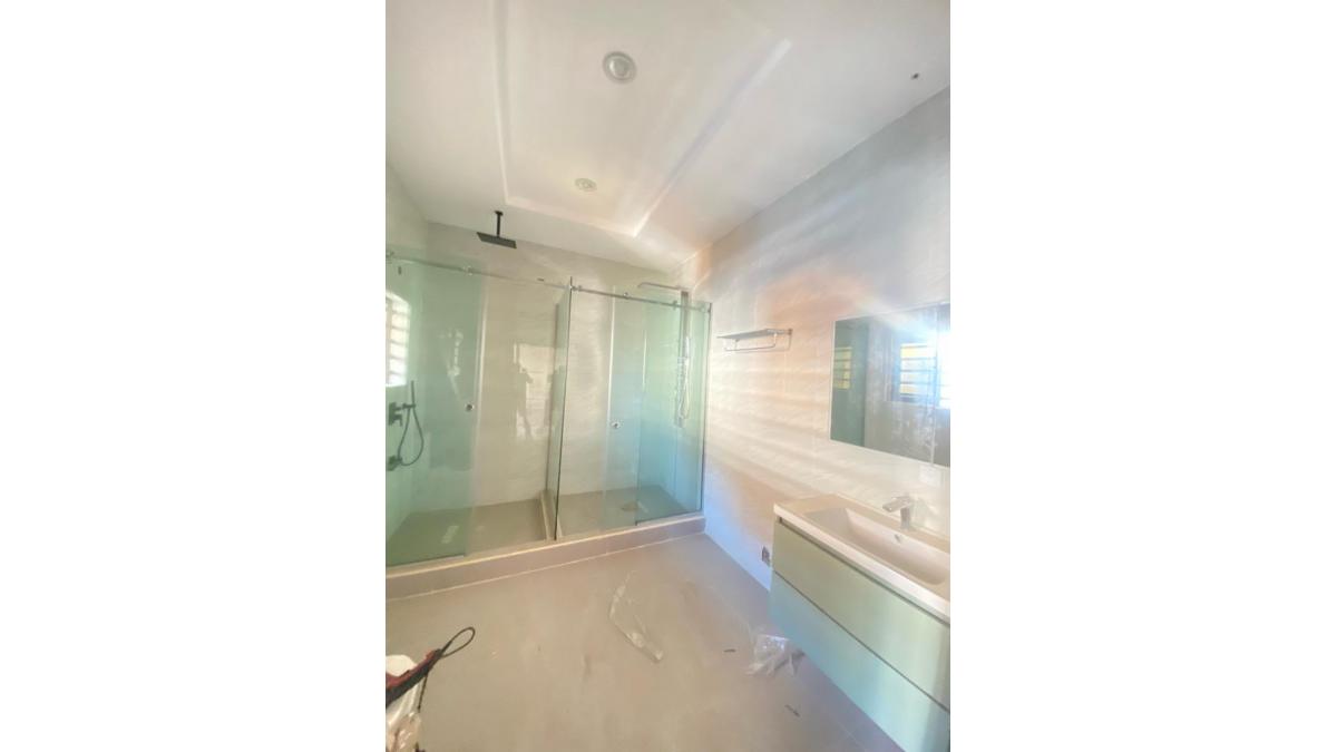 2 bed flat to let, Crown Lodge, Elystan Street - African Land
