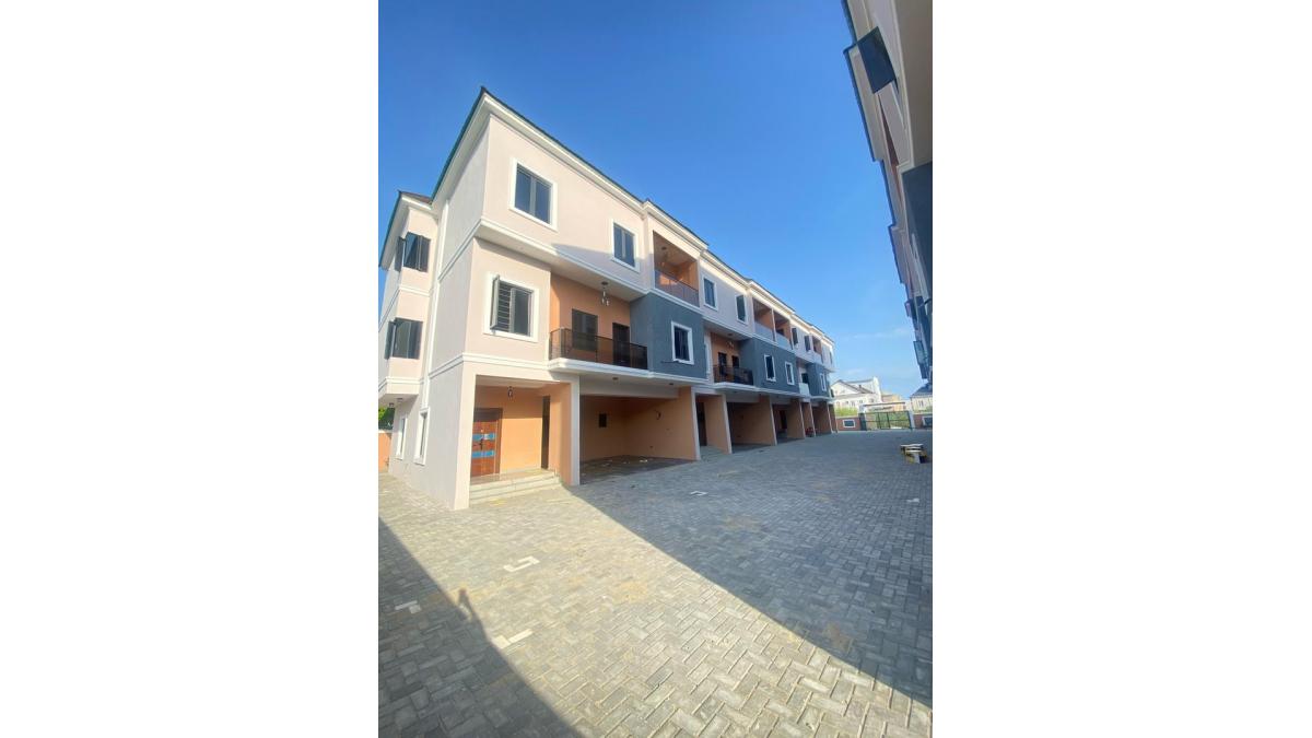 2 bed flat to let, Crown Lodge, Elystan Street - African Land