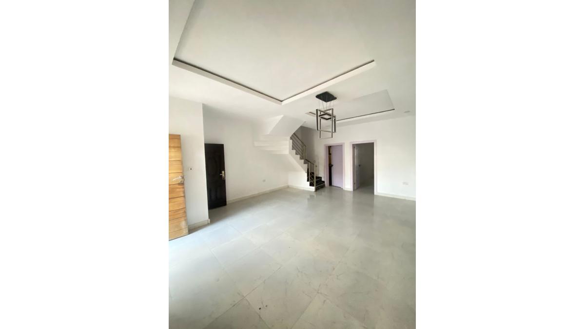 2 bed flat to let, Crown Lodge, Elystan Street - African Land