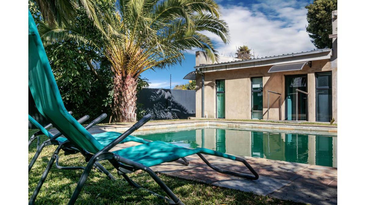 Maison de Ky Retreat Guesthouse – 5BR Villa with Pool & Tennis, Sandton