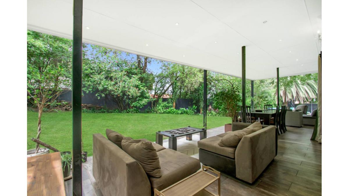 2 bed flat to let, Crown Lodge, Elystan Street - African Land