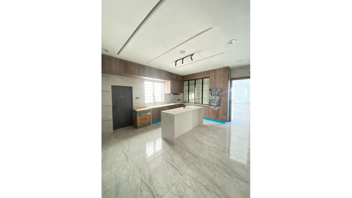 2 bed flat to let, Crown Lodge, Elystan Street - African Land
