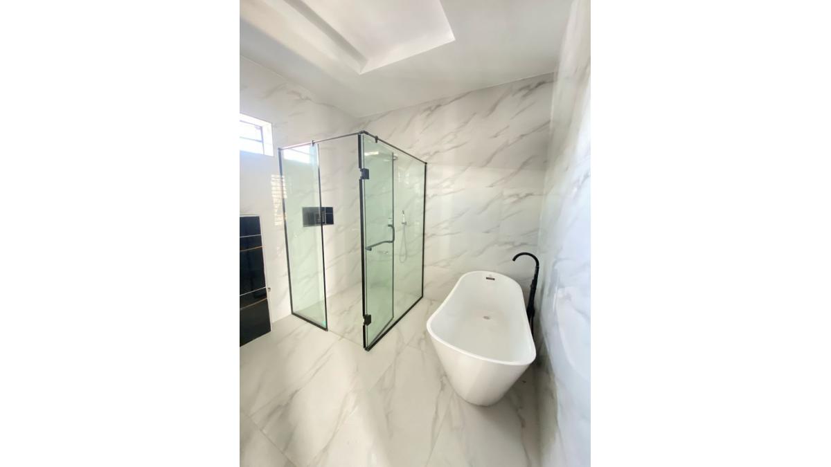 2 bed flat to let, Crown Lodge, Elystan Street - African Land