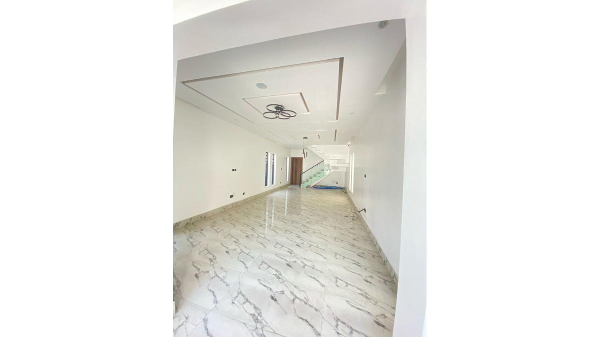 2 bed flat to let, Crown Lodge, Elystan Street - African Land
