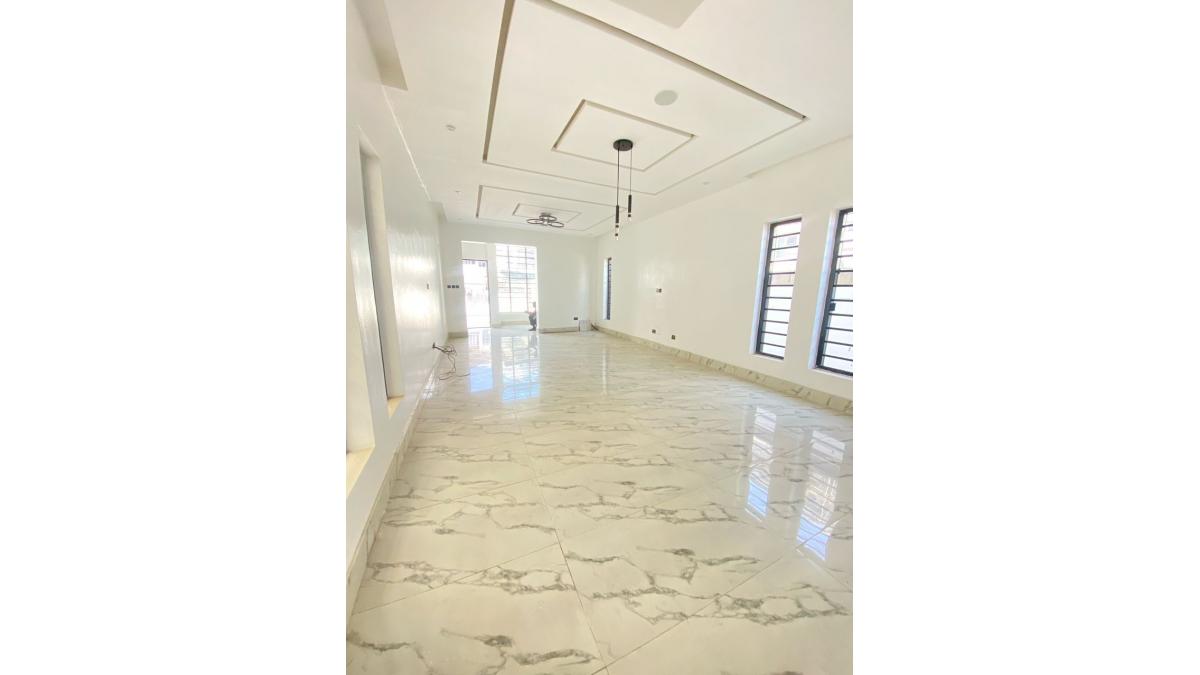 2 bed flat to let, Crown Lodge, Elystan Street - African Land