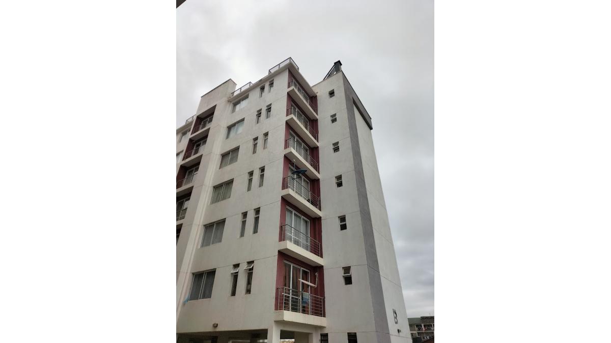 2 bed flat to let, Crown Lodge, Elystan Street - African Land