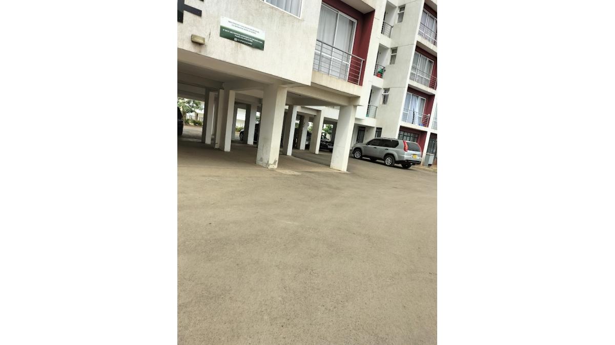 2 bed flat to let, Crown Lodge, Elystan Street - African Land