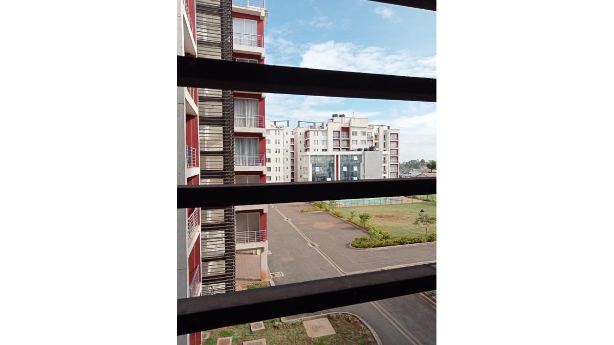 2 bed flat to let, Crown Lodge, Elystan Street - African Land