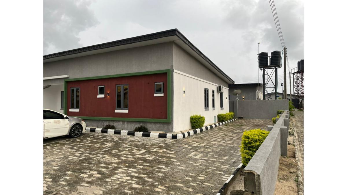 Distress Sale – 3-Bedroom All-En-Suite Bungalow at Lekki.