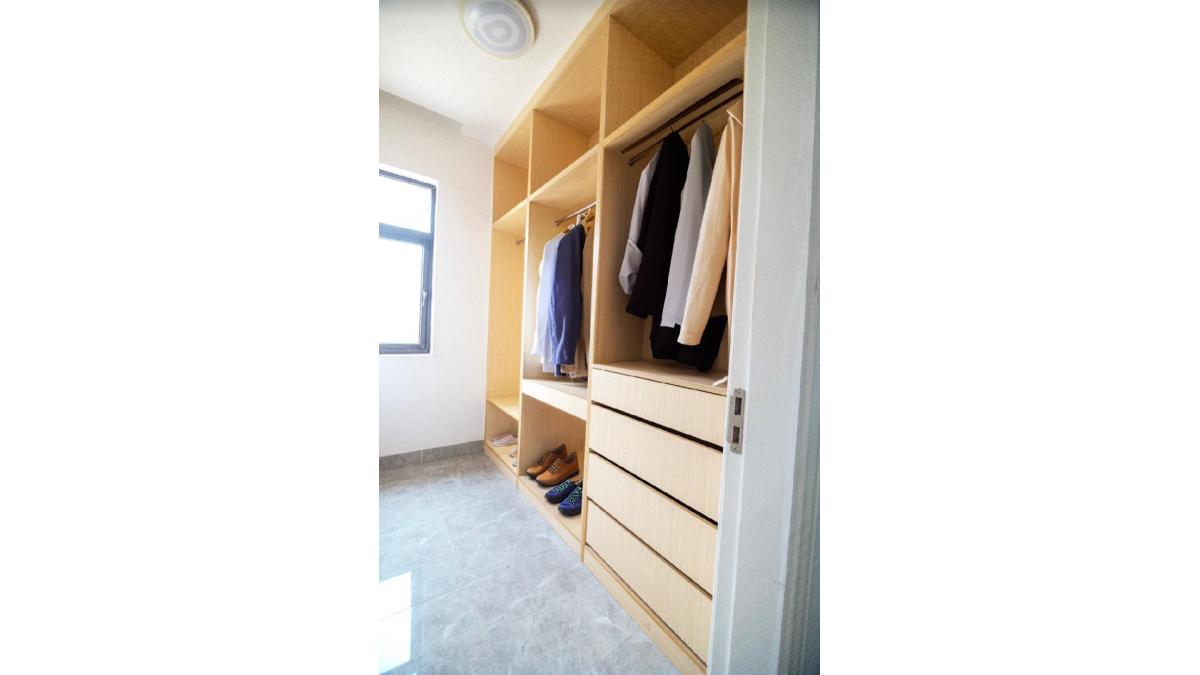 2 bed flat to let, Crown Lodge, Elystan Street - African Land
