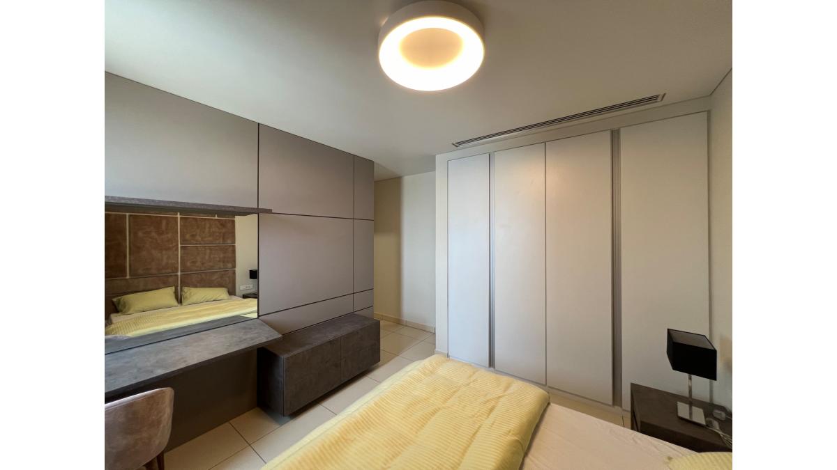 2 bed flat to let, Crown Lodge, Elystan Street - African Land