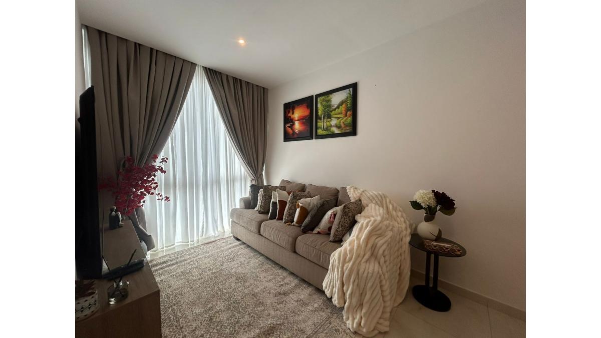 2 bed flat to let, Crown Lodge, Elystan Street - African Land