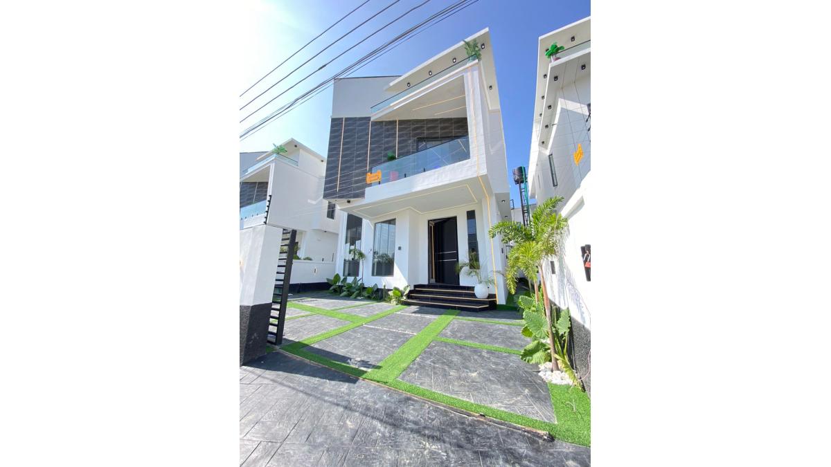 2 bed flat to let, Crown Lodge, Elystan Street - African Land