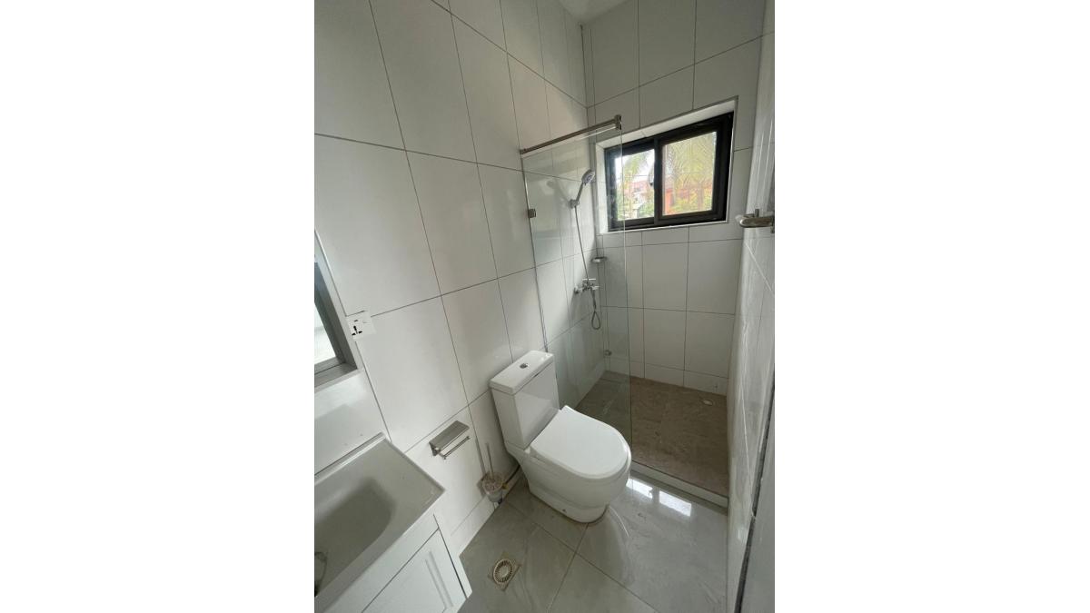 2 bed flat to let, Crown Lodge, Elystan Street - African Land