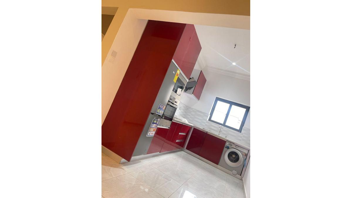 2 bed flat to let, Crown Lodge, Elystan Street - African Land