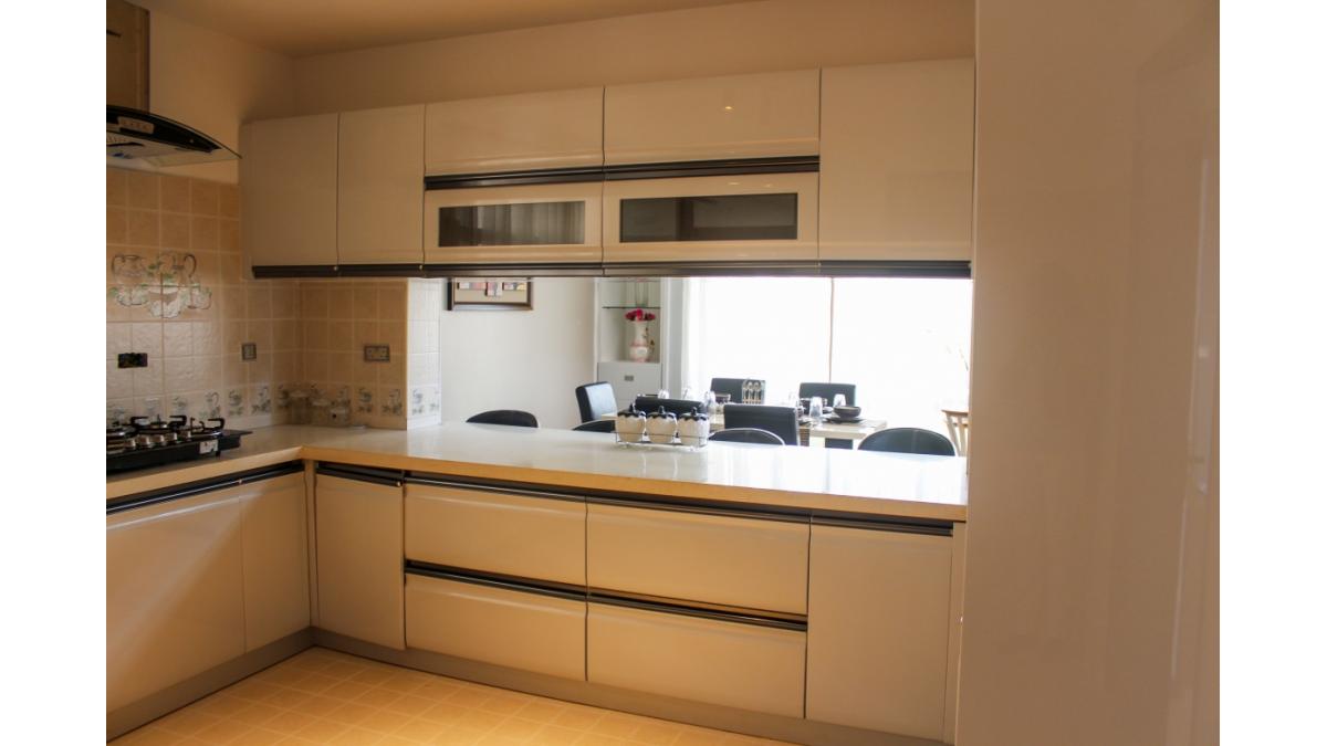 2 bed flat to let, Crown Lodge, Elystan Street - African Land