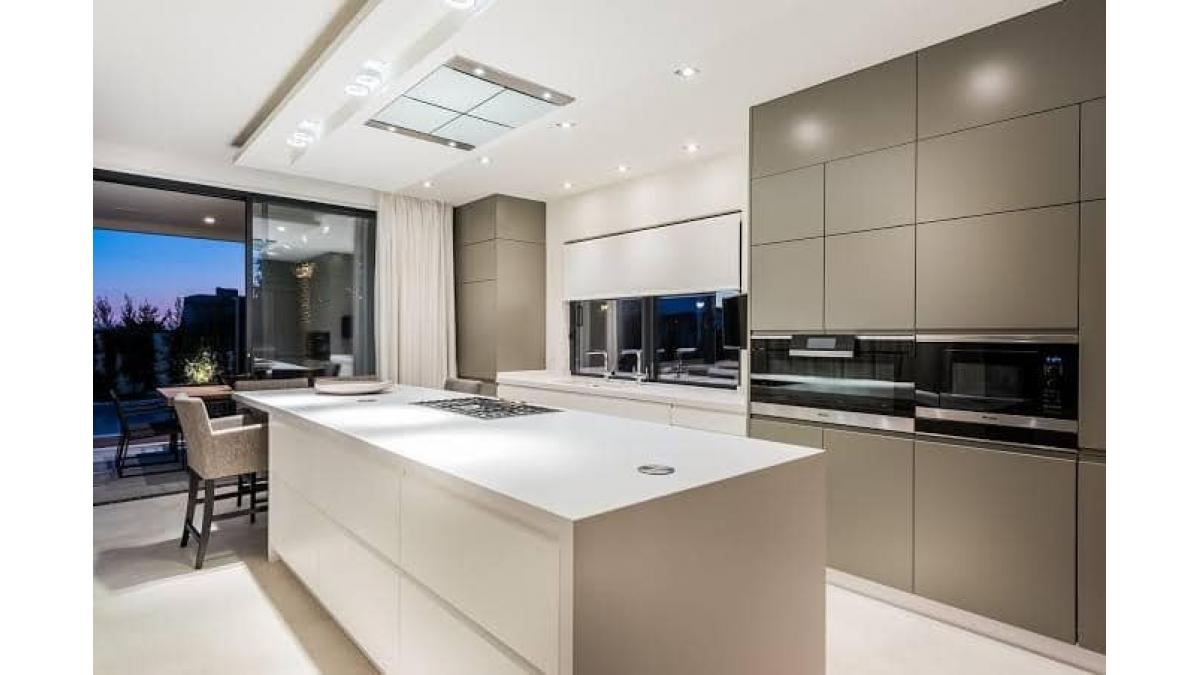 2 bed flat to let, Crown Lodge, Elystan Street - African Land