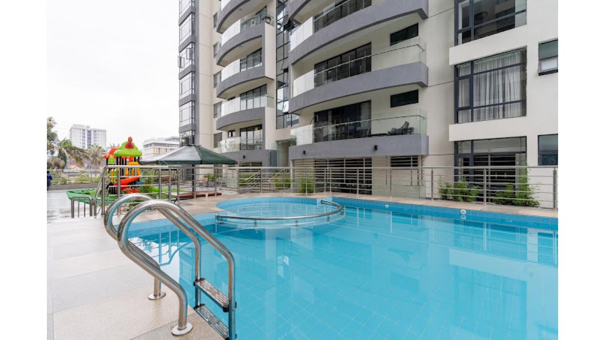 2 bed flat to let, Crown Lodge, Elystan Street - African Land