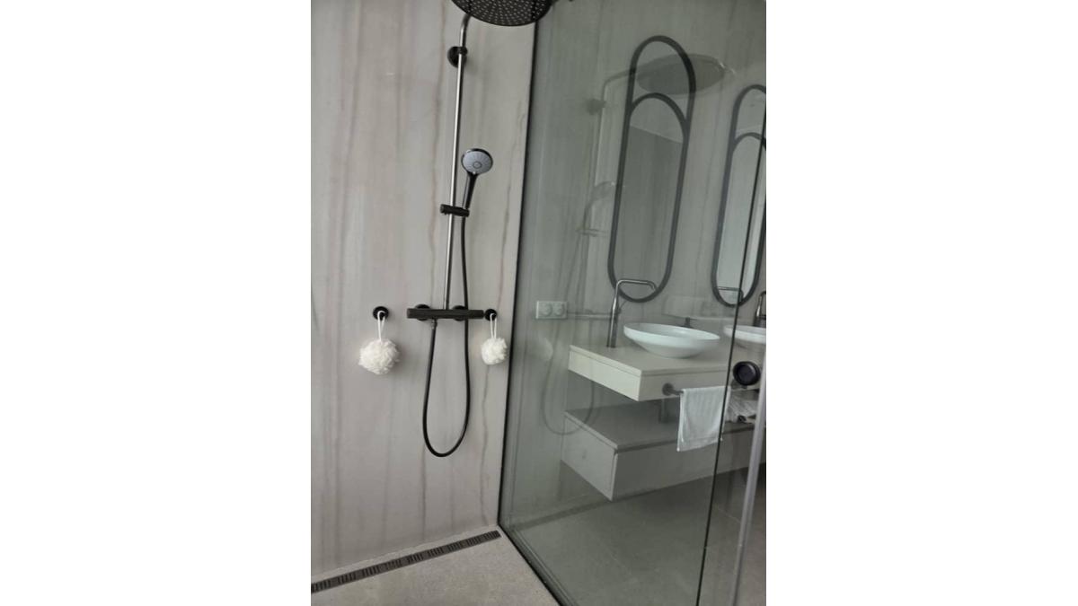 2 bed flat to let, Crown Lodge, Elystan Street - African Land