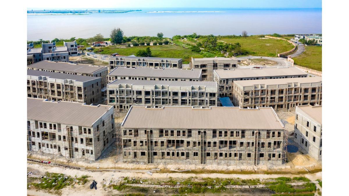 Signature Estate – Deluxe Mixed-Use Living in the Heart of Lekki Phase 1