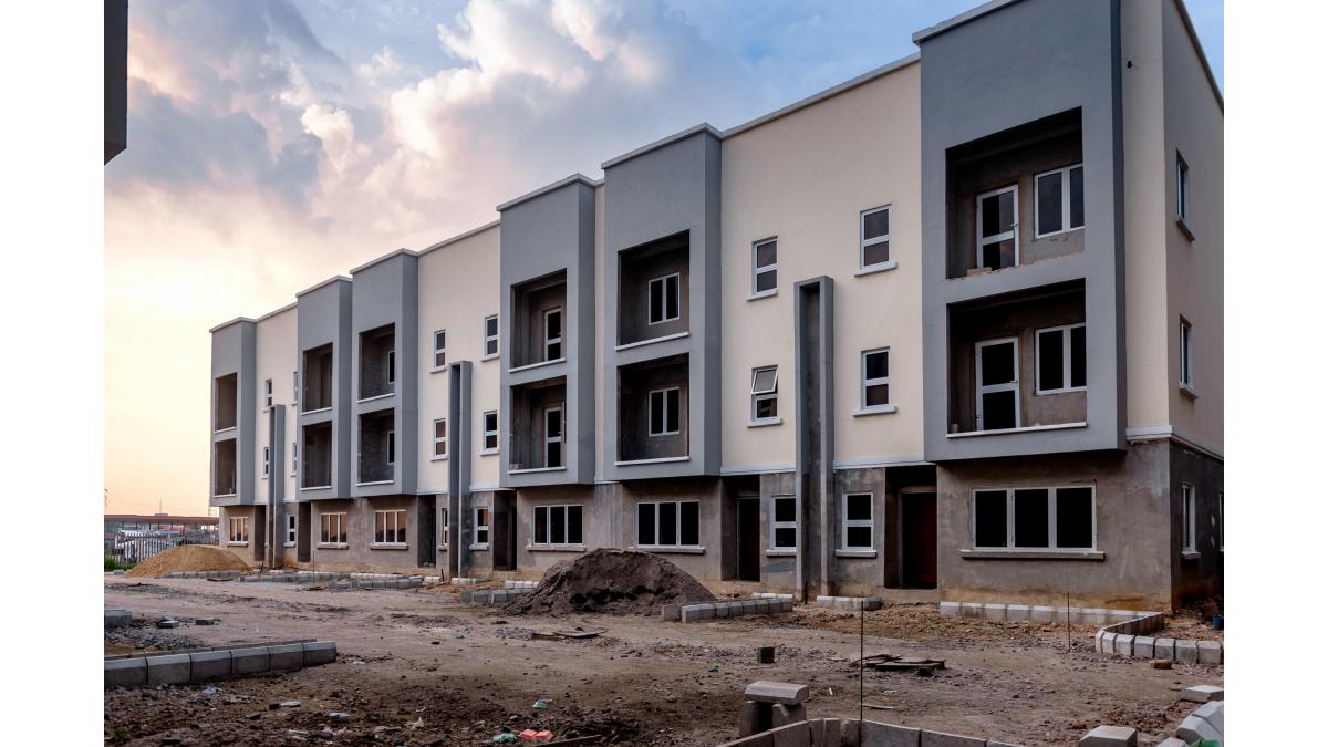 2 bed flat to let, Crown Lodge, Elystan Street - African Land