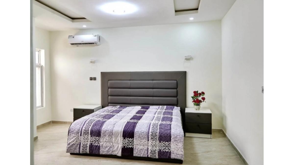 2 bed flat to let, Crown Lodge, Elystan Street - African Land