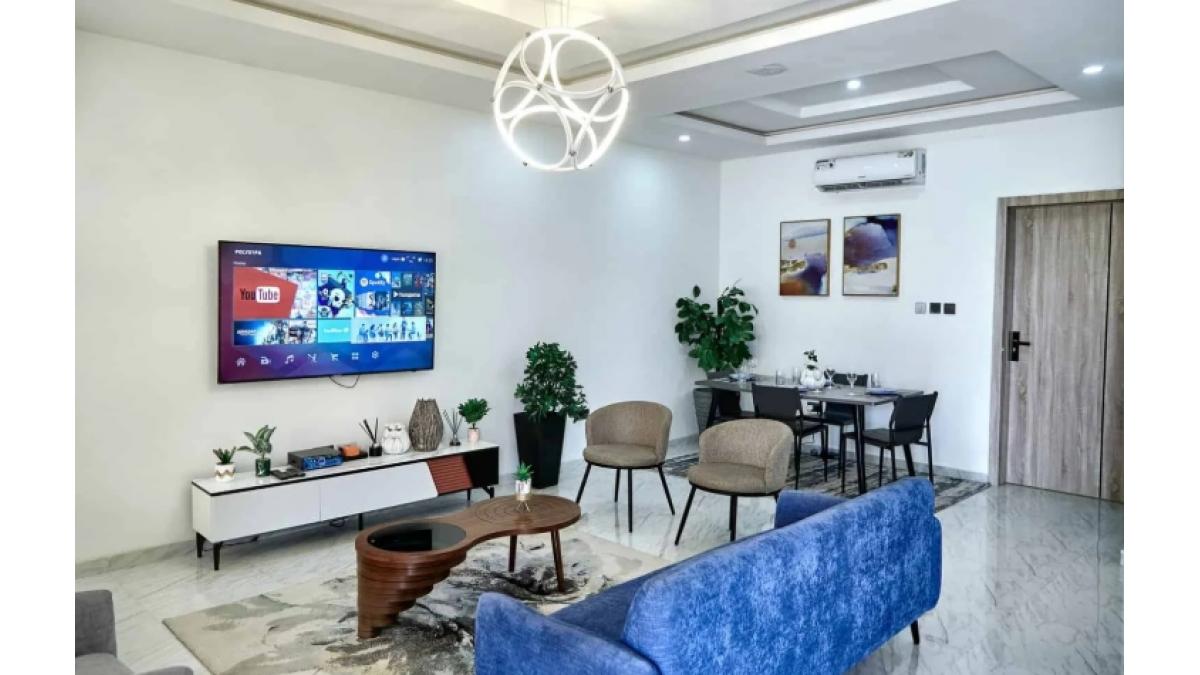 2 bed flat to let, Crown Lodge, Elystan Street - African Land