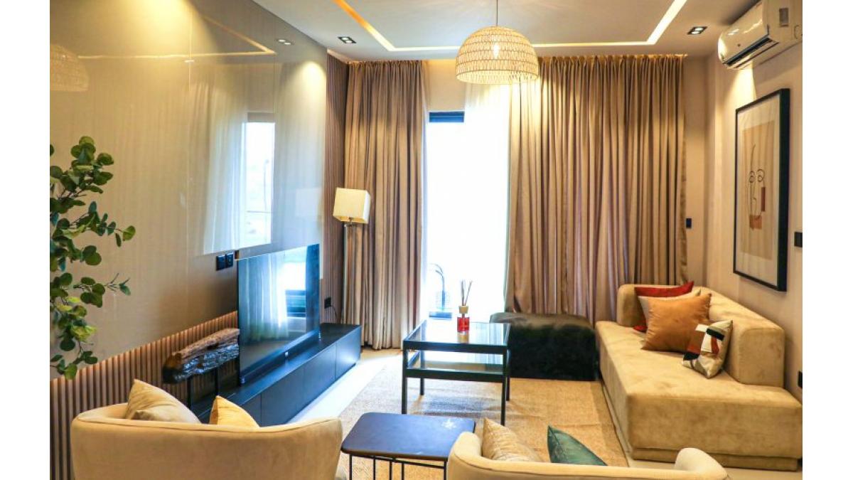 2 bed flat to let, Crown Lodge, Elystan Street - African Land