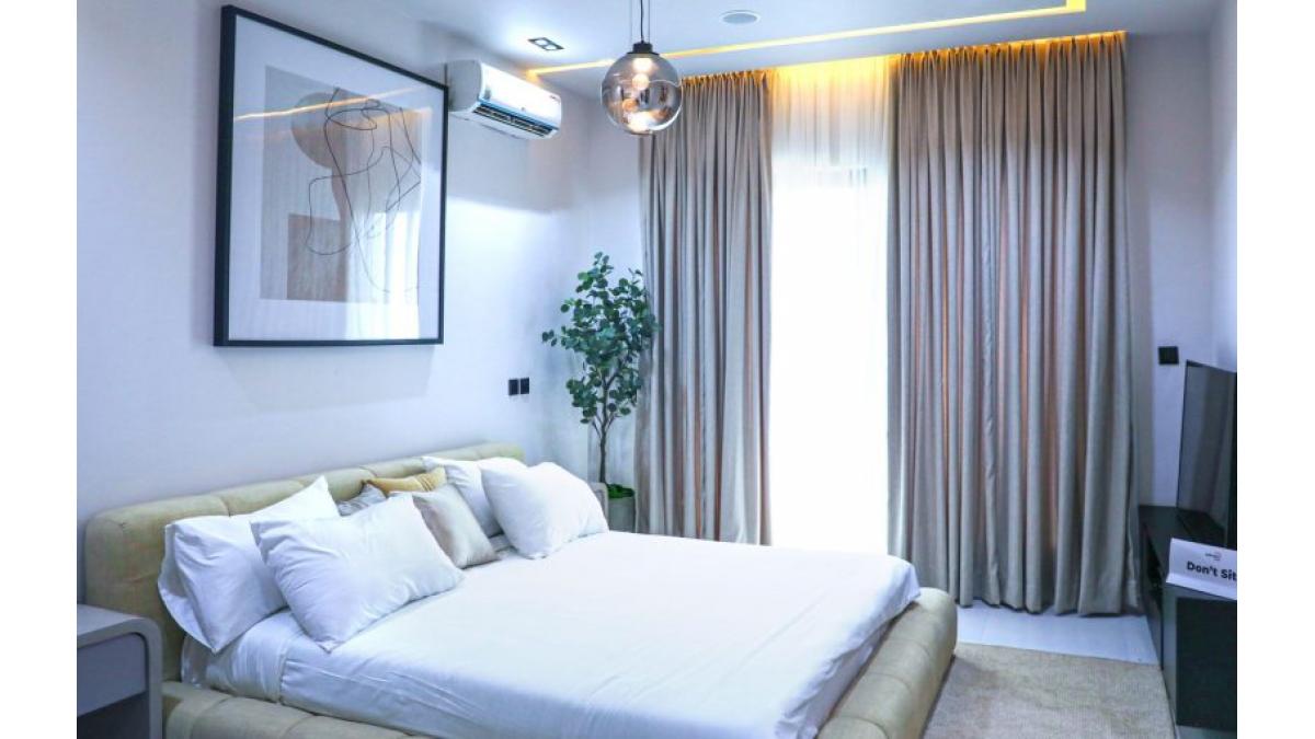 2 bed flat to let, Crown Lodge, Elystan Street - African Land