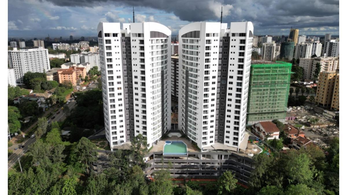2 bed flat to let, Crown Lodge, Elystan Street - African Land
