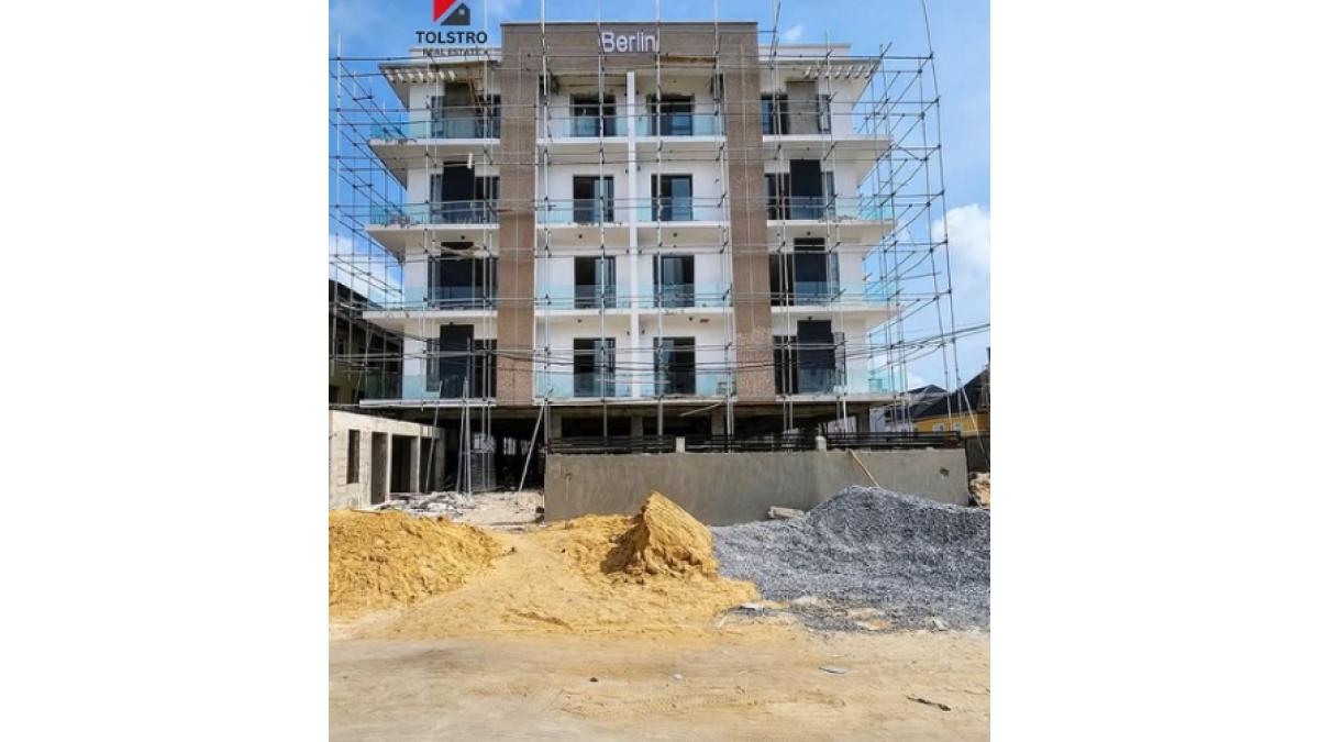 2 bed flat to let, Crown Lodge, Elystan Street - African Land