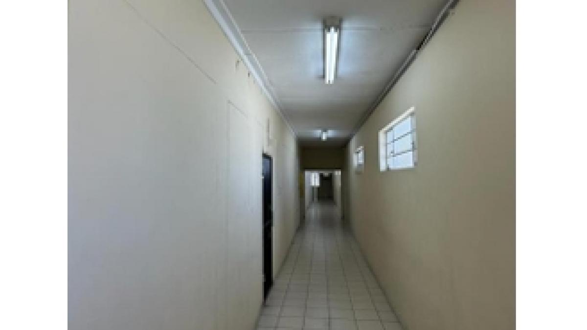 2 bed flat to let, Crown Lodge, Elystan Street - African Land
