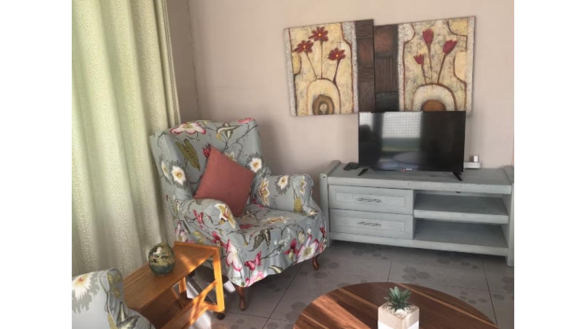 2 bed flat to let, Crown Lodge, Elystan Street - African Land
