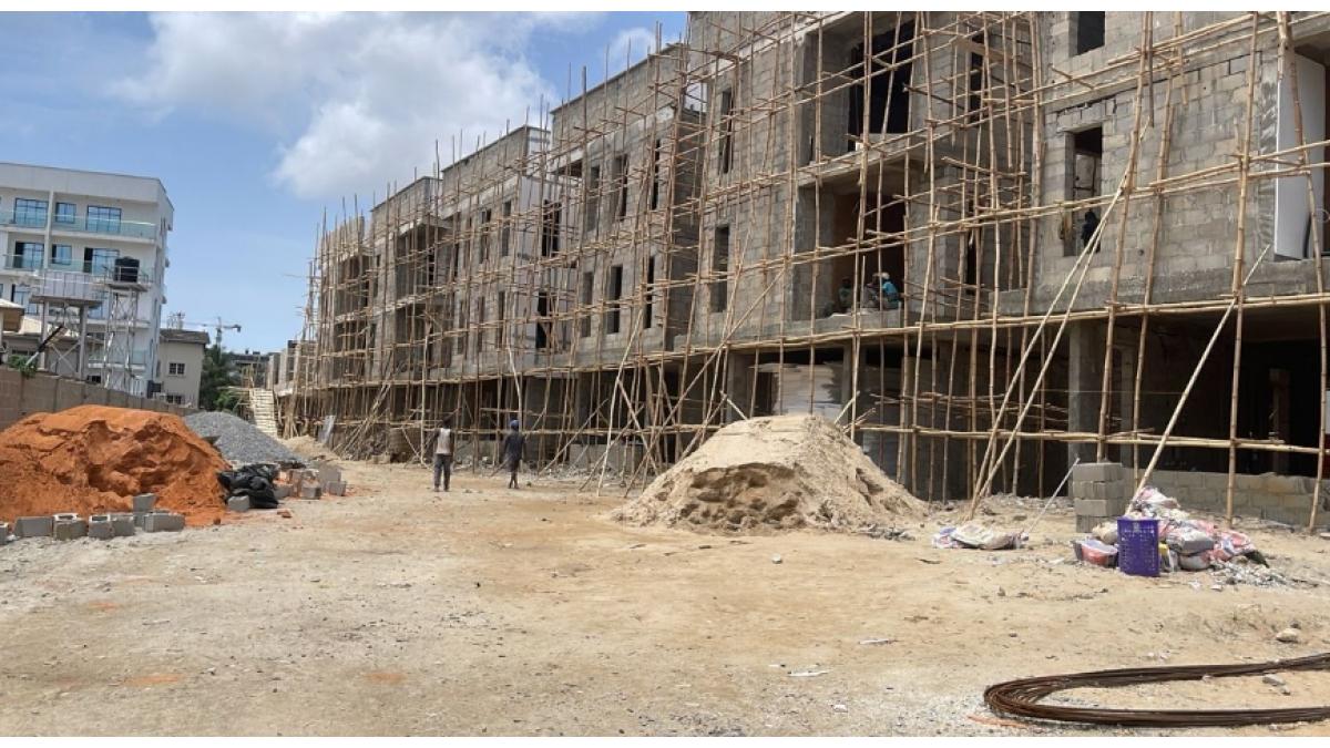 2 bed flat to let, Crown Lodge, Elystan Street - African Land