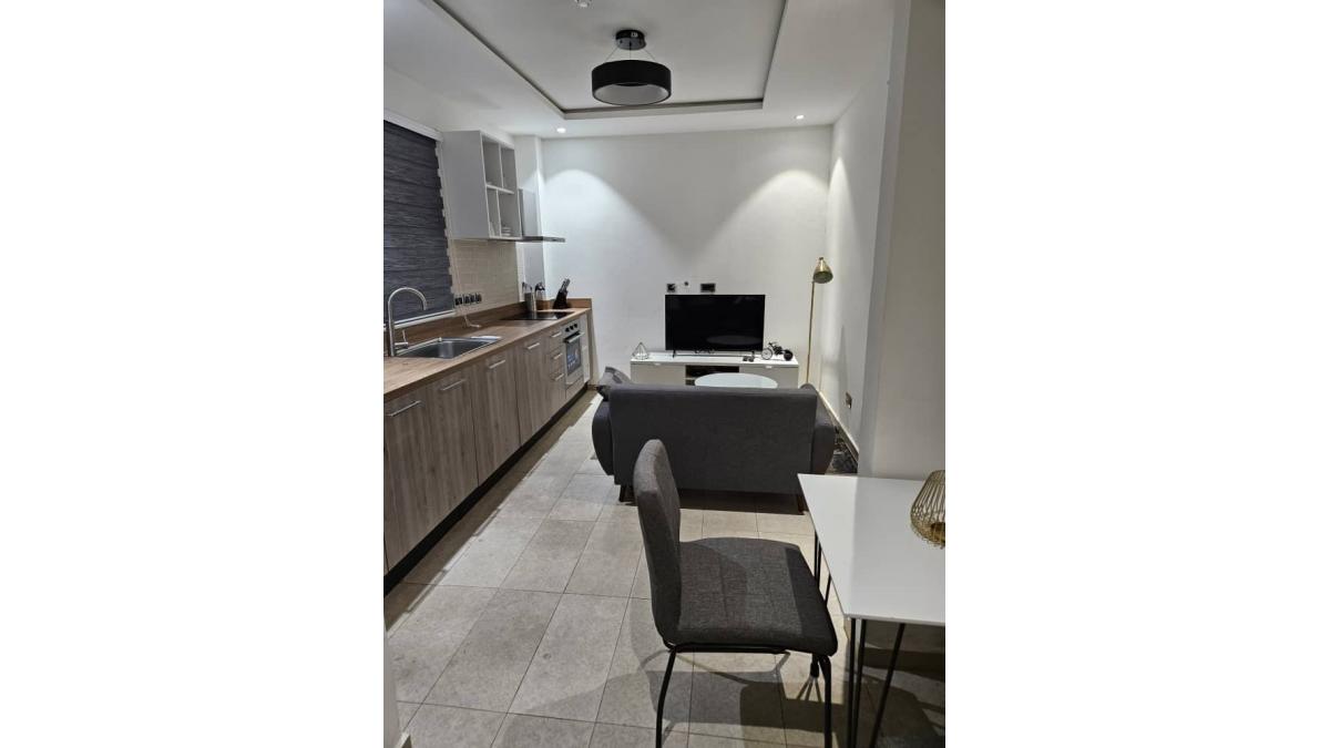 2 bed flat to let, Crown Lodge, Elystan Street - African Land