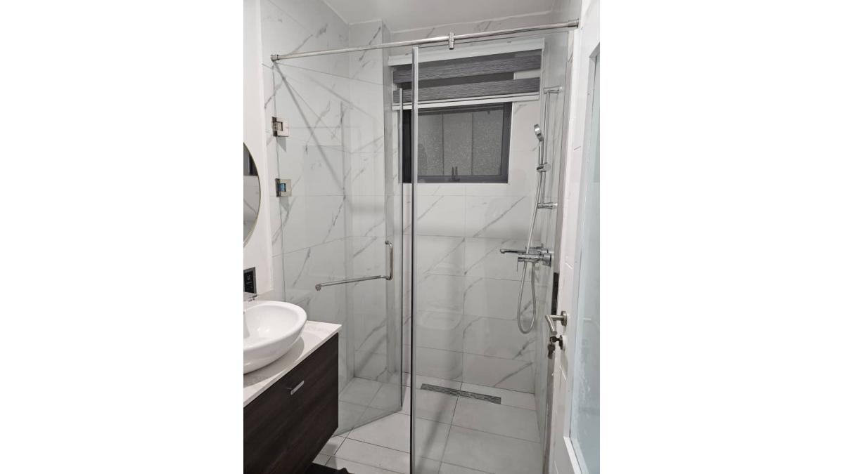 2 bed flat to let, Crown Lodge, Elystan Street - African Land