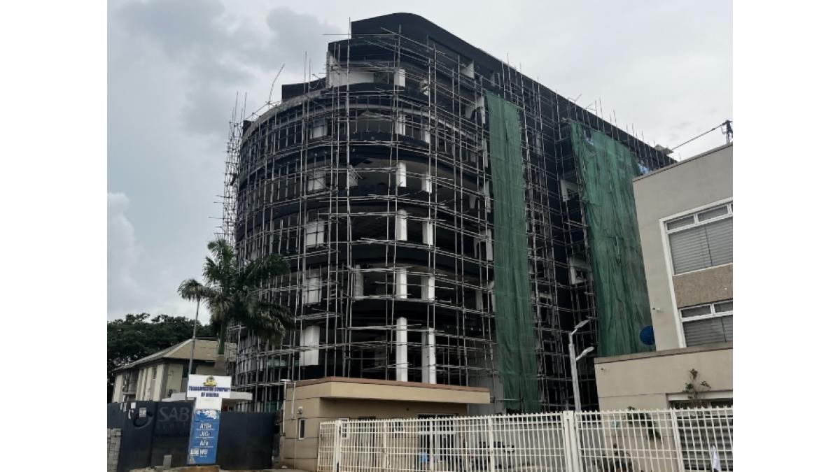 2 bed flat to let, Crown Lodge, Elystan Street - African Land