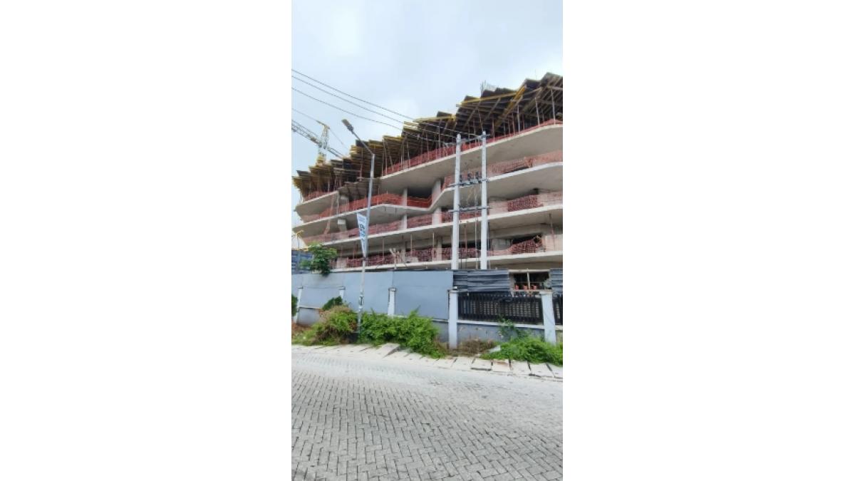2 bed flat to let, Crown Lodge, Elystan Street - African Land