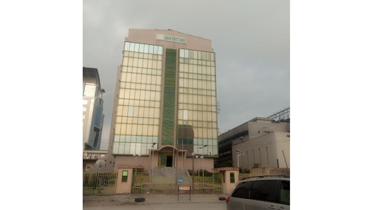 2 bed flat to let, Crown Lodge, Elystan Street - African Land