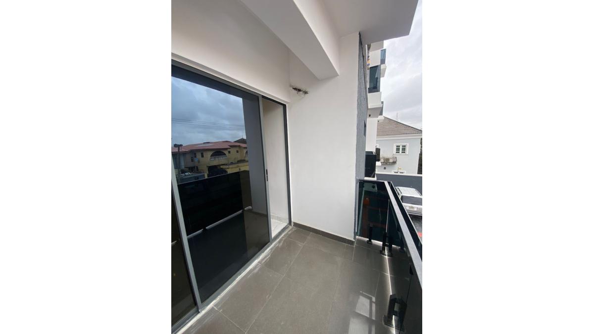 2 bed flat to let, Crown Lodge, Elystan Street - African Land