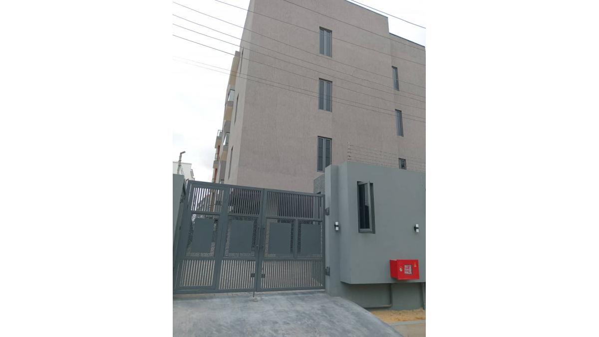 2 bed flat to let, Crown Lodge, Elystan Street - African Land