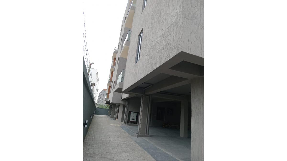 2 bed flat to let, Crown Lodge, Elystan Street - African Land