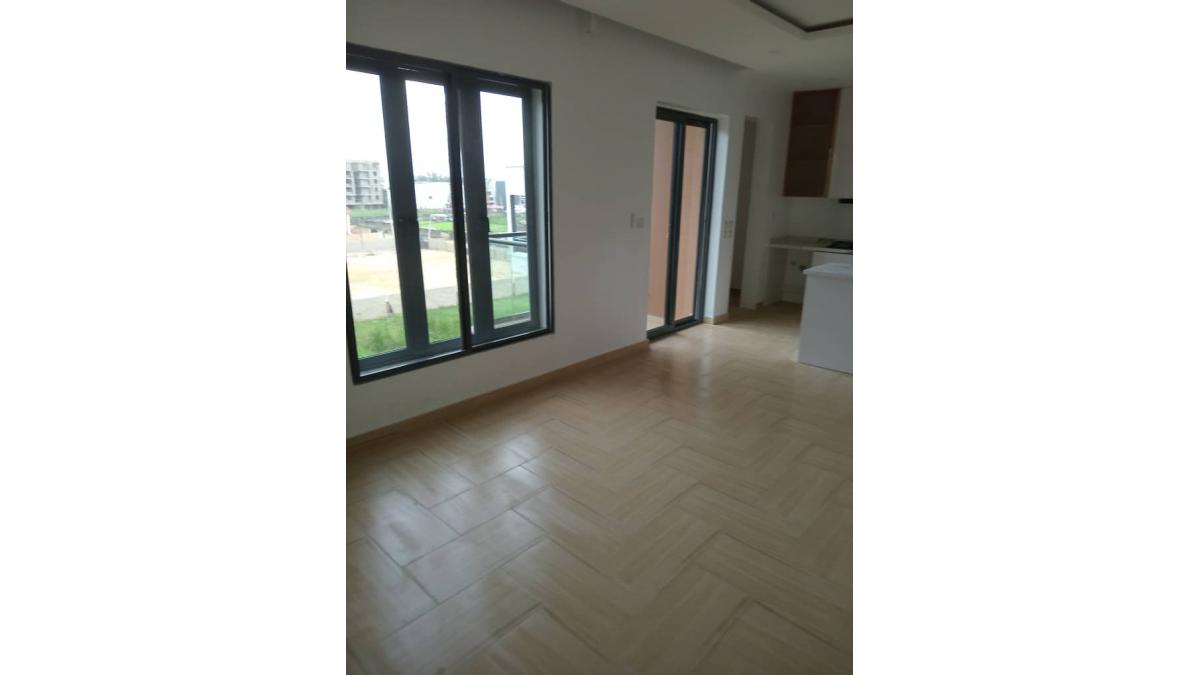 2 bed flat to let, Crown Lodge, Elystan Street - African Land