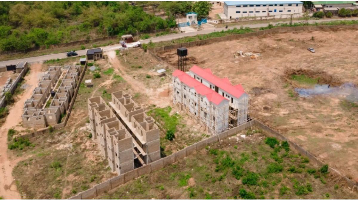 2 bed flat to let, Crown Lodge, Elystan Street - African Land