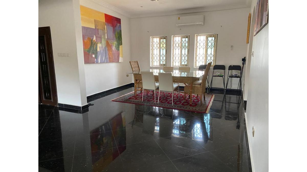 2 bed flat to let, Crown Lodge, Elystan Street - African Land