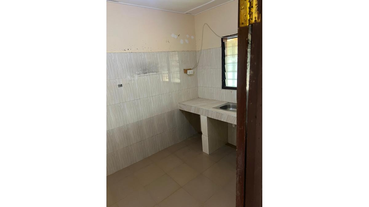 2 bed flat to let, Crown Lodge, Elystan Street - African Land