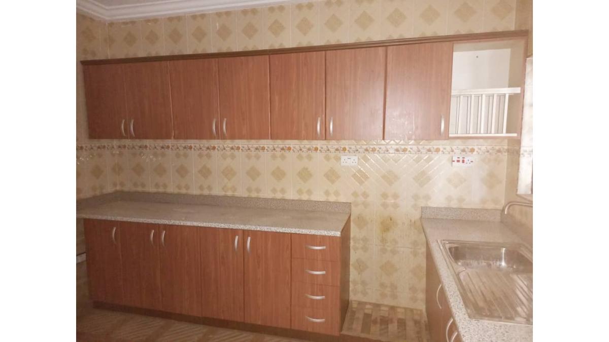 2 bed flat to let, Crown Lodge, Elystan Street - African Land