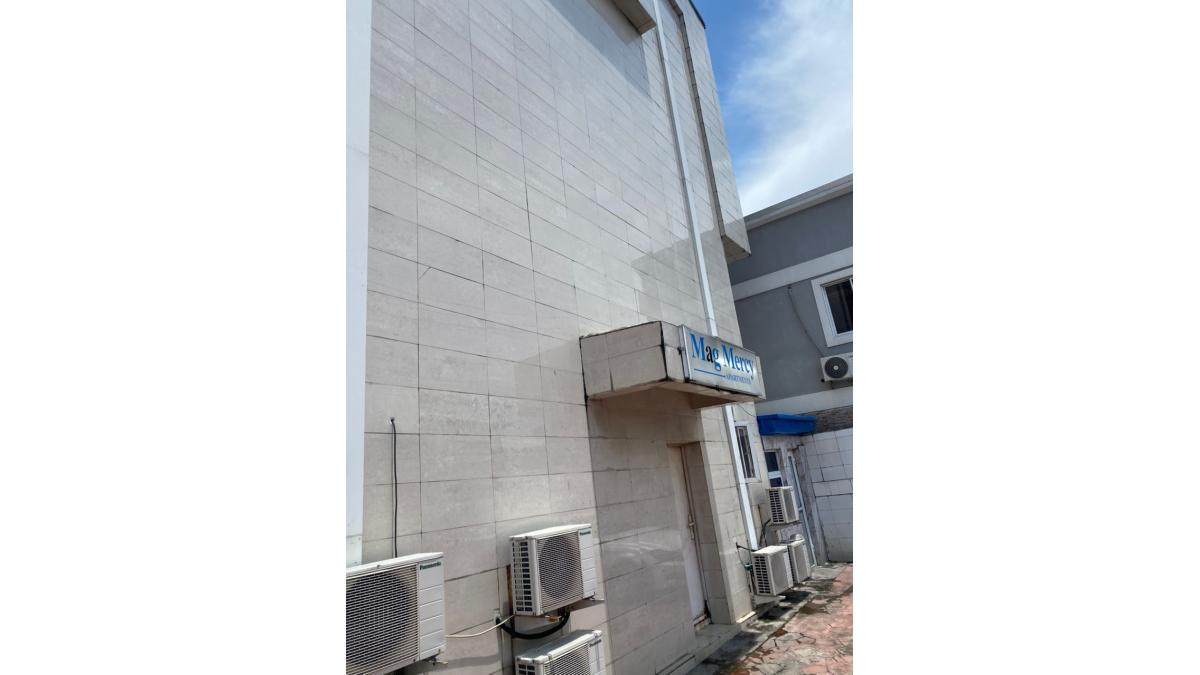 2 bed flat to let, Crown Lodge, Elystan Street - African Land