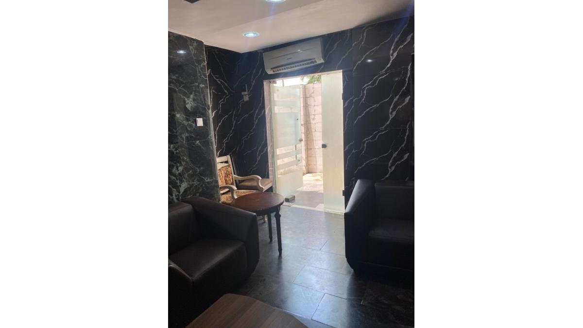 2 bed flat to let, Crown Lodge, Elystan Street - African Land